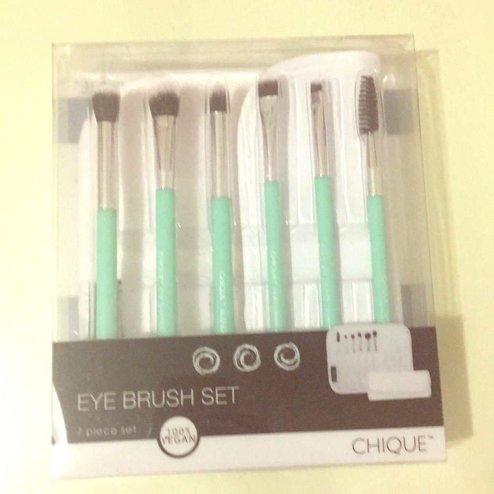 Eye brush set